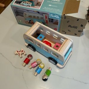 Indigo Jamm Colin Camper Van Montessori, great condition 🏄‍♀️